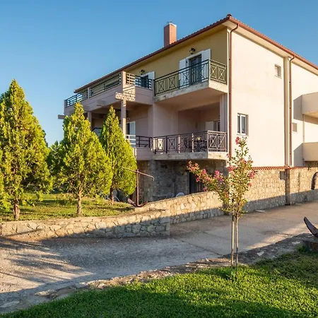 Apartment Tsitreli